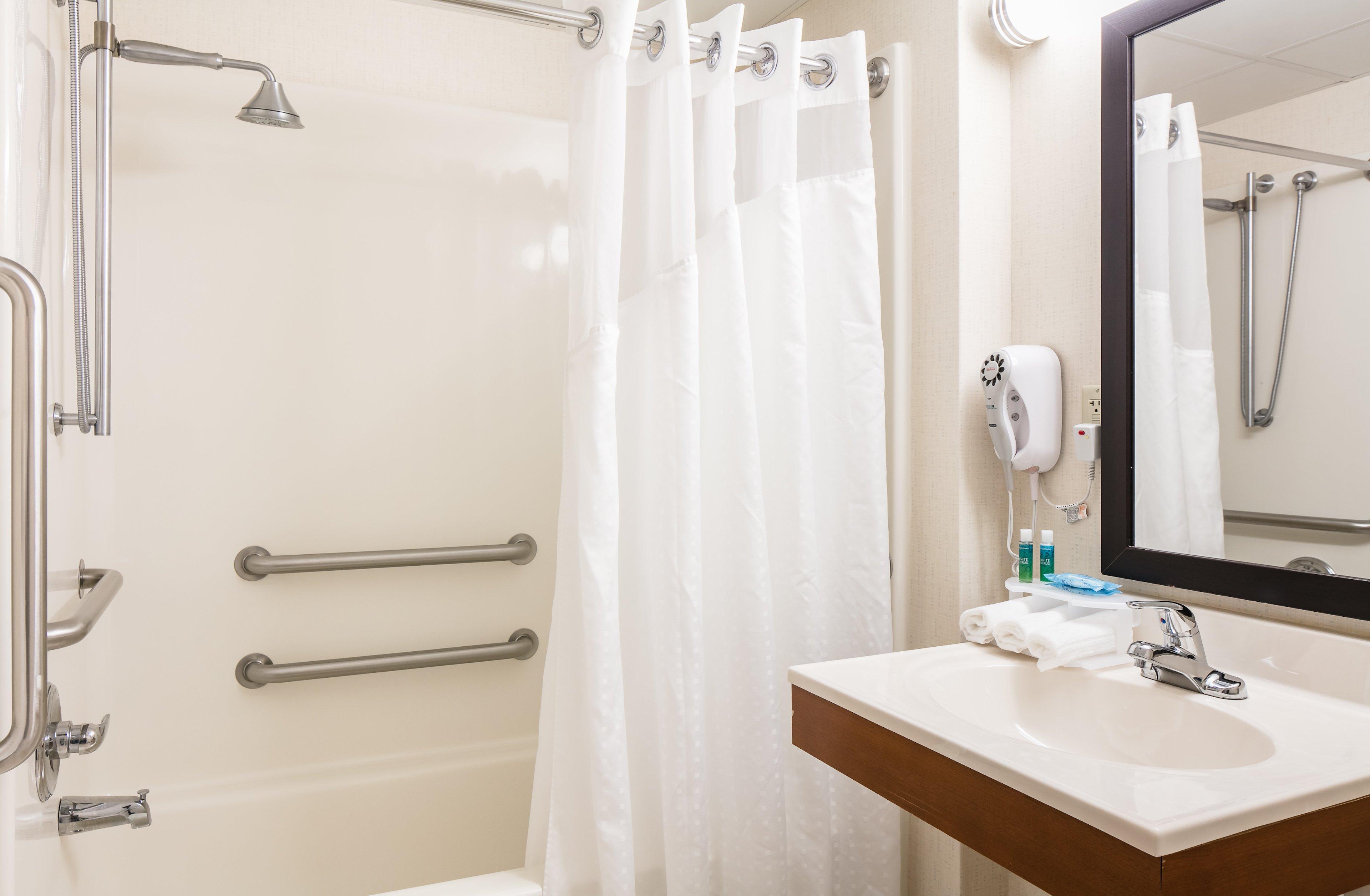 Holiday Inn Express Hotel & Suites Coralville By Ihg Exterior foto