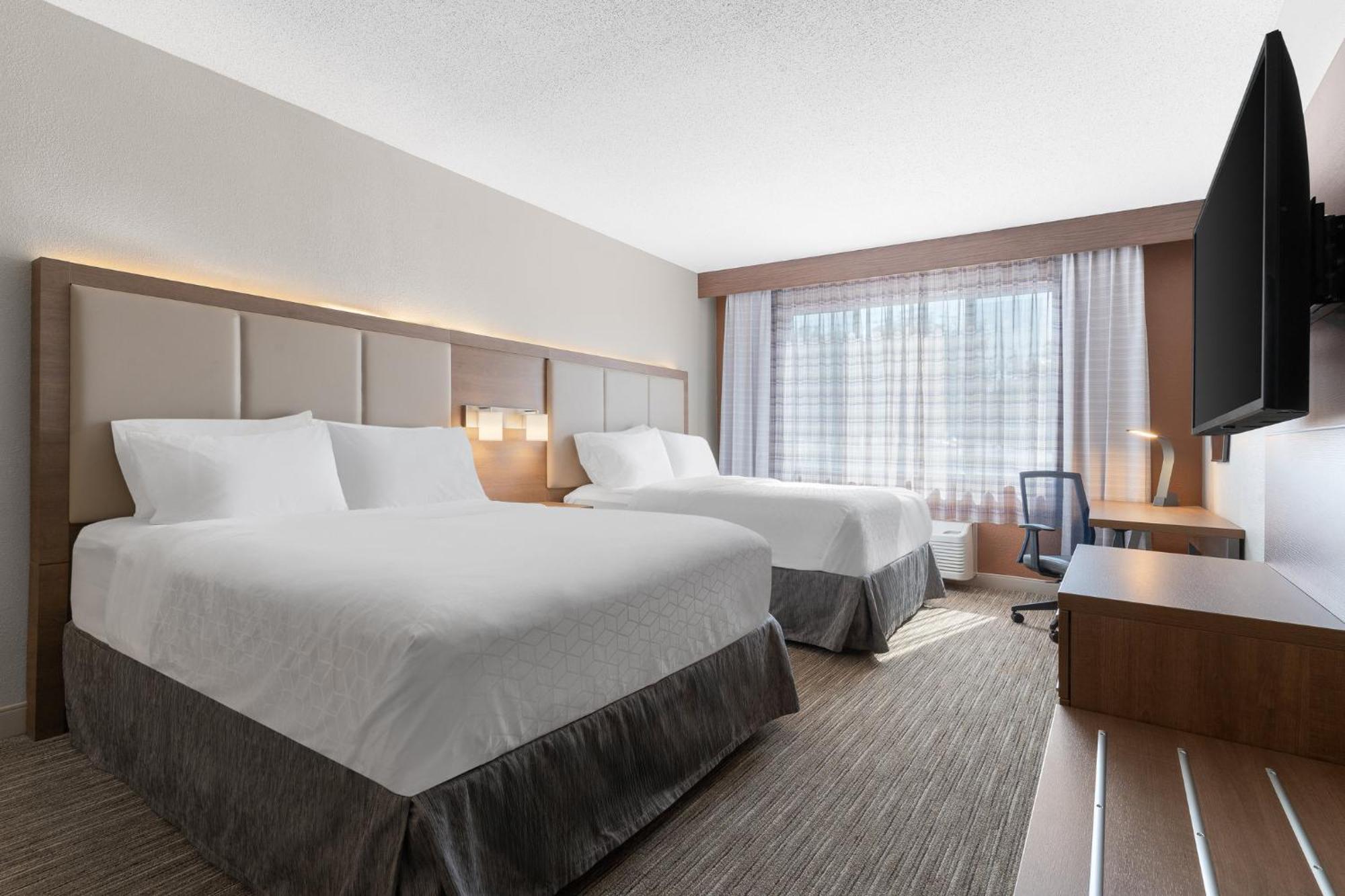 Holiday Inn Express Hotel & Suites Coralville By Ihg Exterior foto